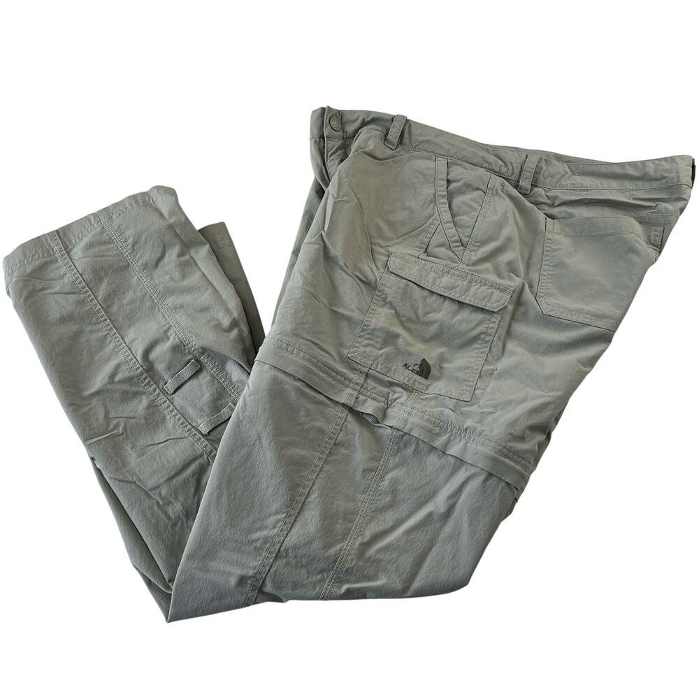 The North Face convertible Cargo hiking Pants women’s size 14 Nylon